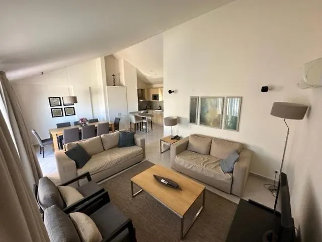 3 Bed Duplex Apartment Сёке Турция